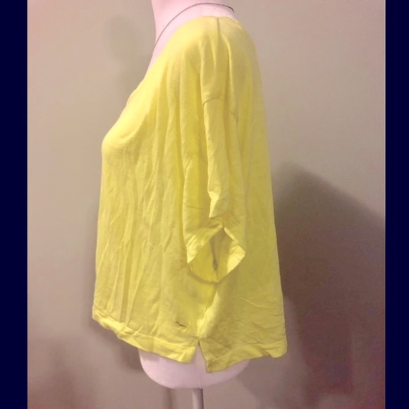 VS PINK Cropped Tee size small - Picture 6 of 7